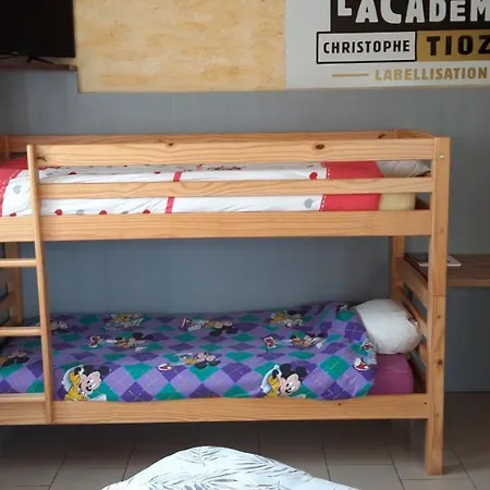 A 200m Du Chateau 30 Min Du Circuit Du Mans