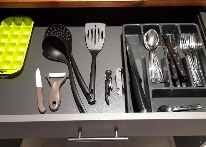 A 200m Du Chateau 30 Min Du Circuit Du Mans *