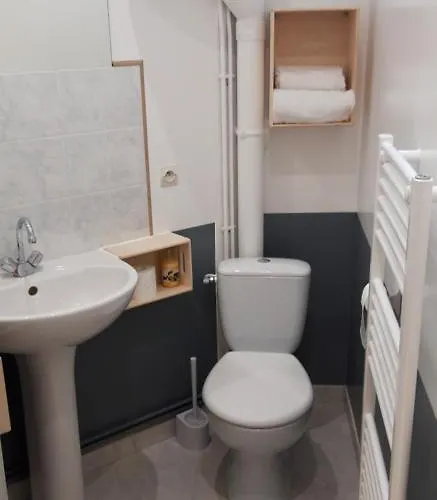 A 200m Du Chateau 30 Min Du Circuit Du Mans * 르루드